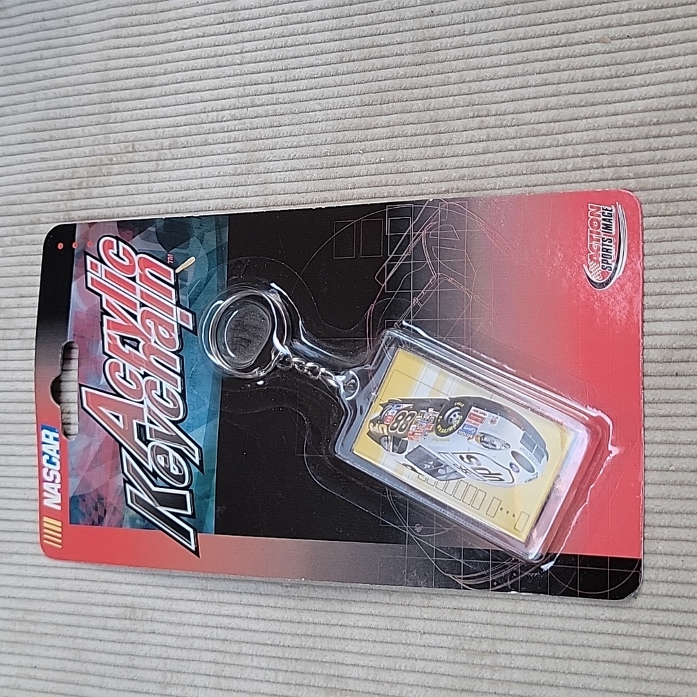 Vintage 2001 #88 UPS Dale Jarrett-Nascar acrylic Keychain, new